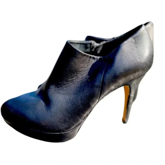 Vince Camuto Women's Heel Bootie ELVIN Black Leather Ankle Boot - SIZE 7.5M - Picture 3 of 6